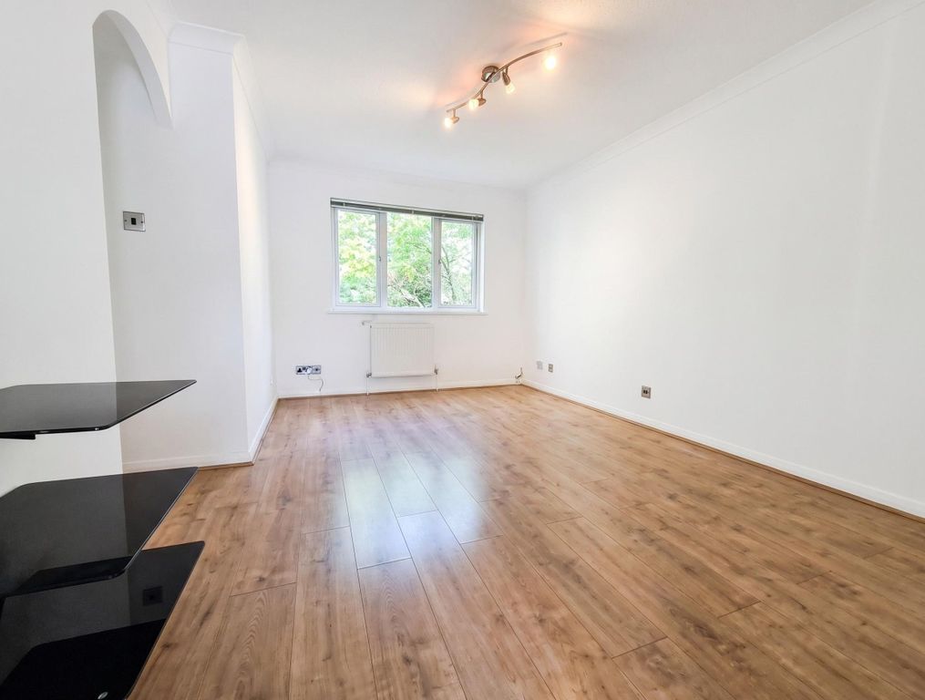 Property photo 3 of 4