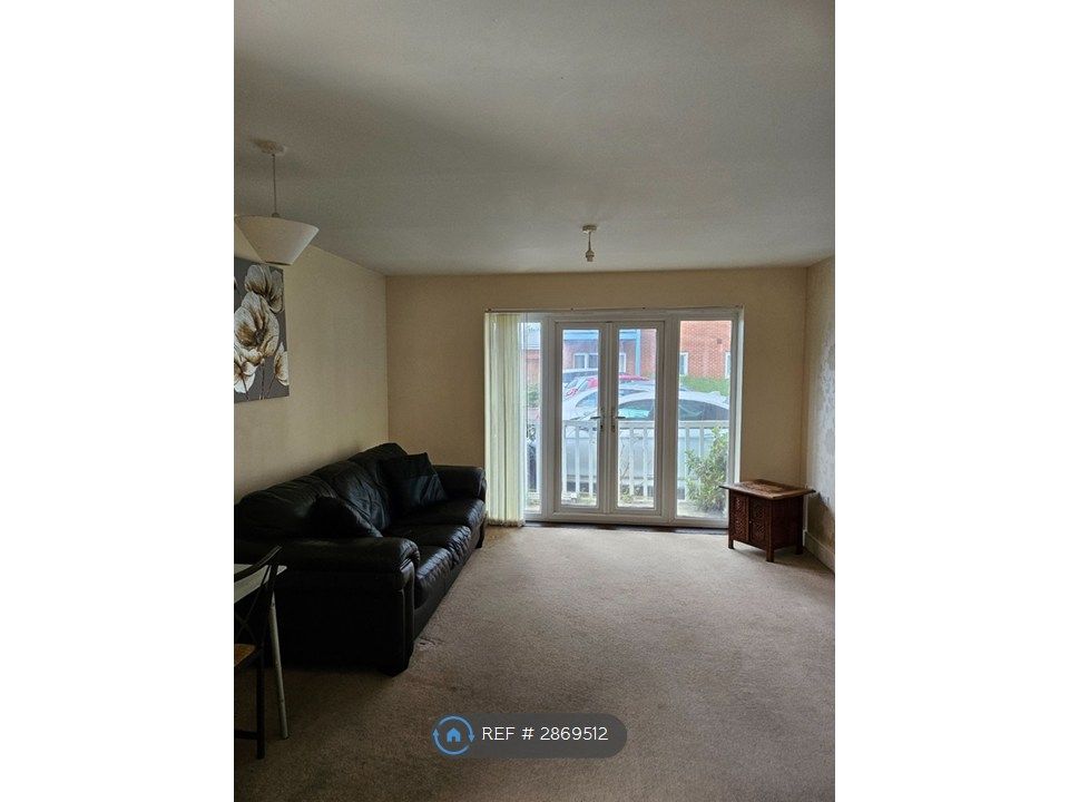 Property photo 3 of 10 Lounge