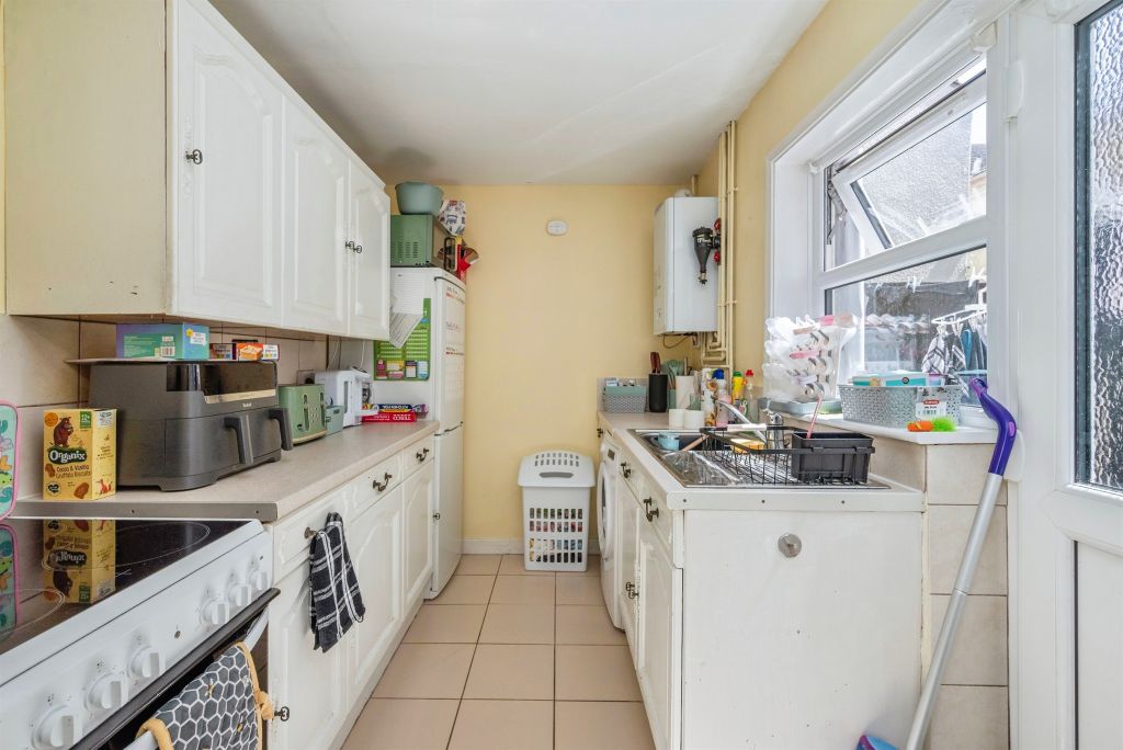 Property photo 2 of 17