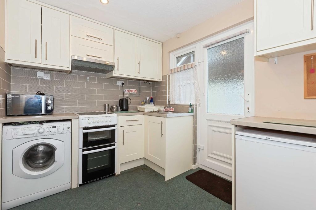 Property photo 3 of 13 Crown Road_8.Jpg