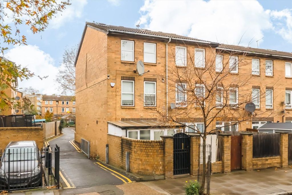 Property photo 1 of 8