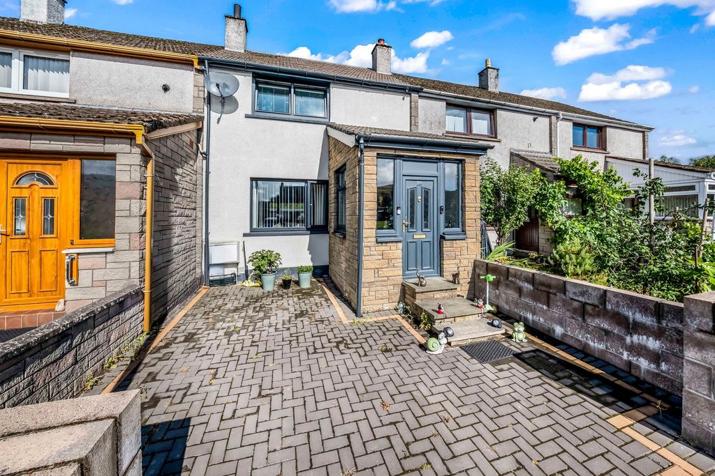 Property photo 1 of 33