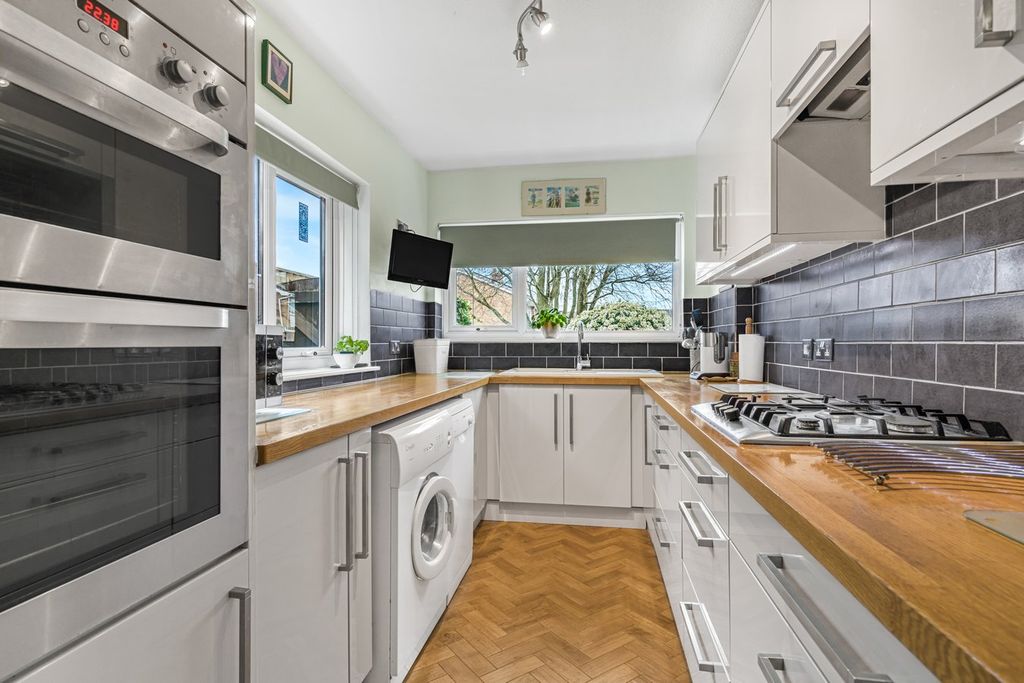 Property photo 3 of 15