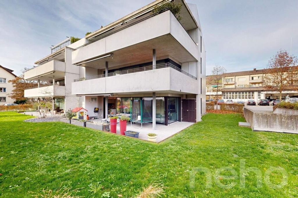 Property photo 2 of 9