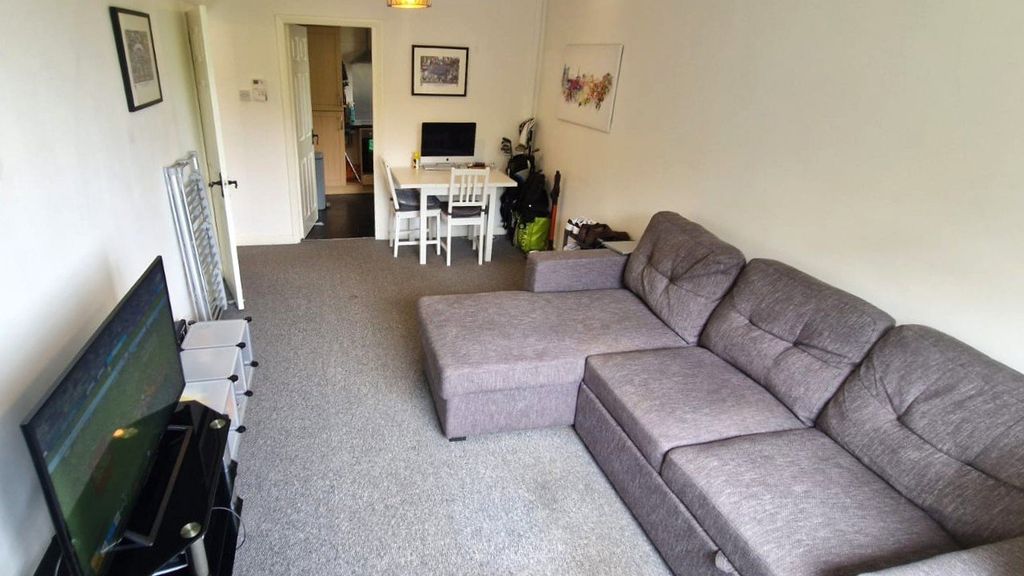 Property photo 3 of 7 Picture No. 06