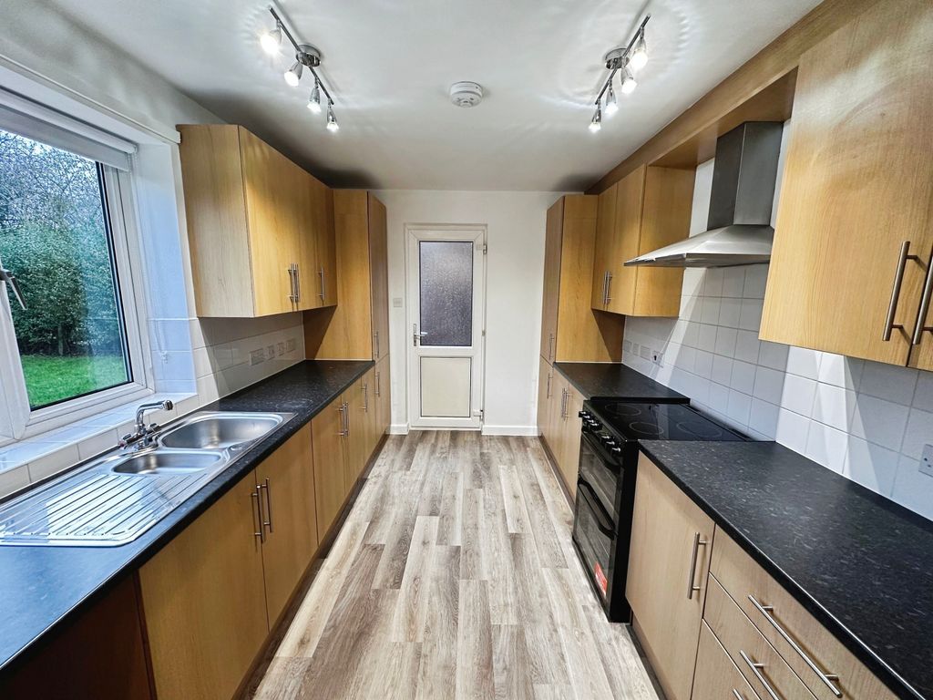 Property photo 2 of 30 Image