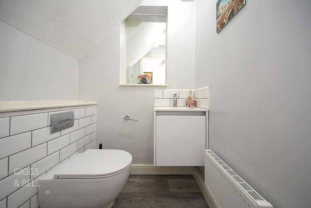 Property photo 2 of 31 5206011