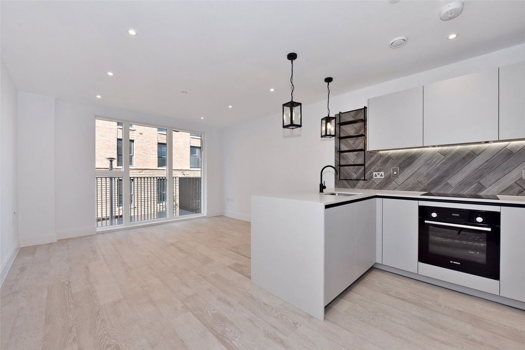 Property photo 1 of 21 Reception Room