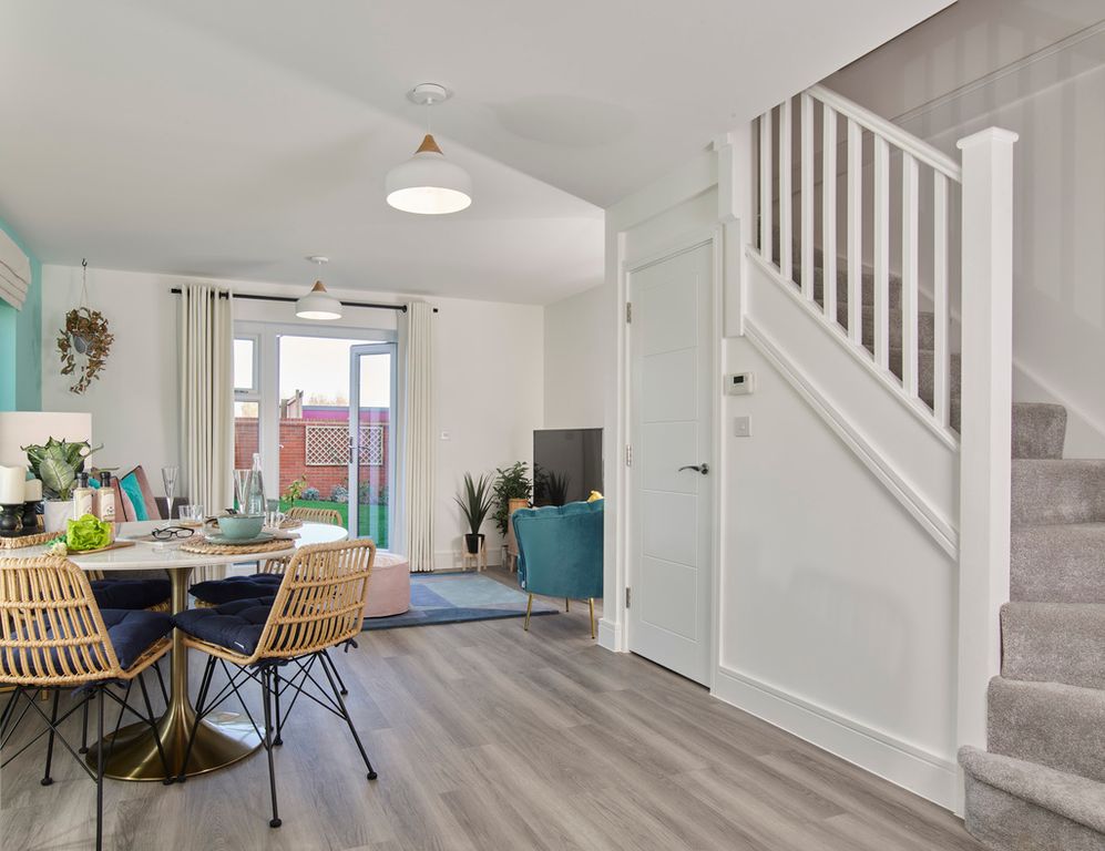 Property photo 2 of 7 2201572-095