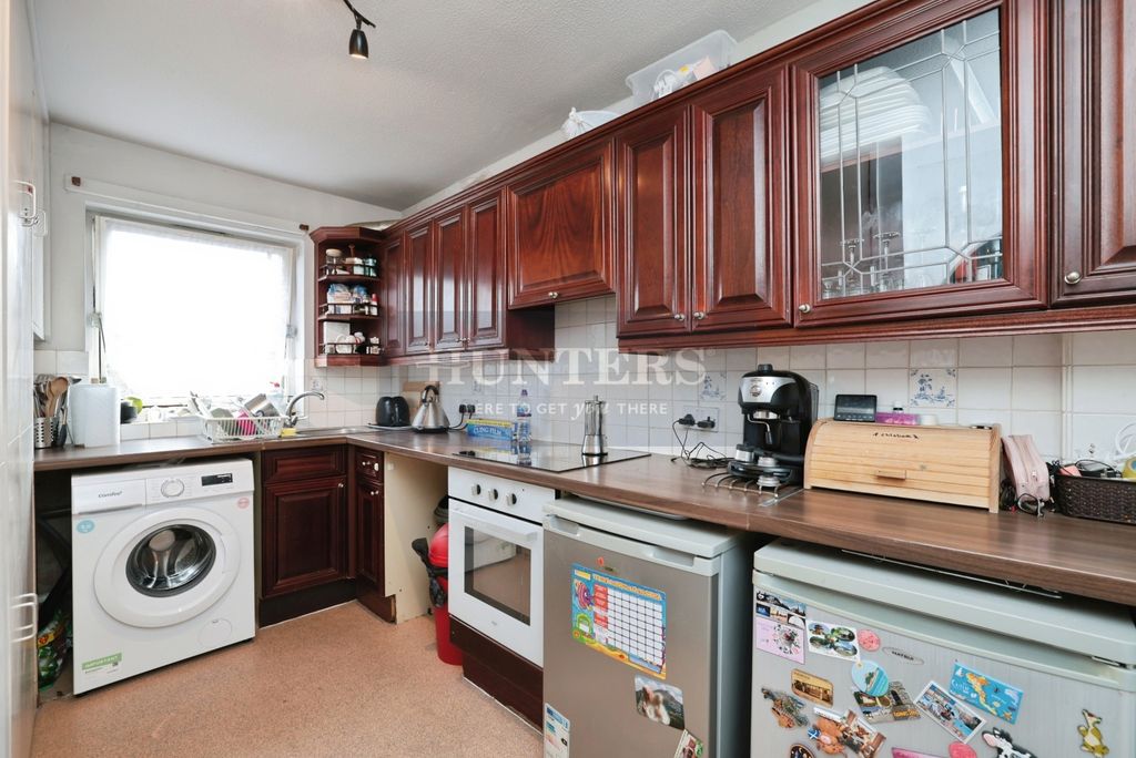 Property photo 2 of 7 Pbox-Img.Jpg