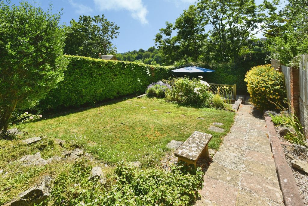 Property photo 1 of 32