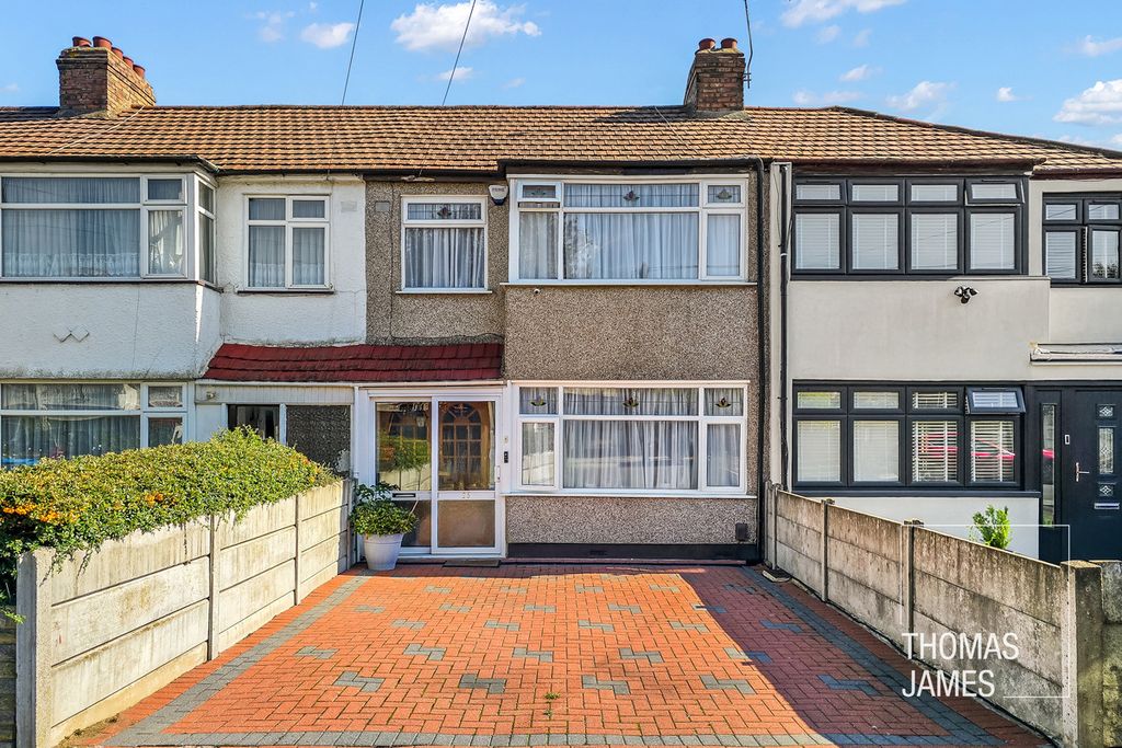 Property photo 1 of 18