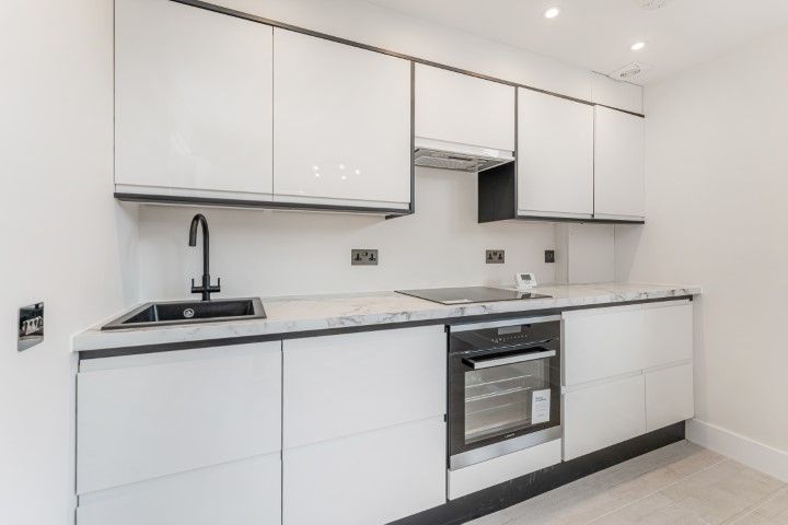 Property photo 2 of 10 Kitchen Area