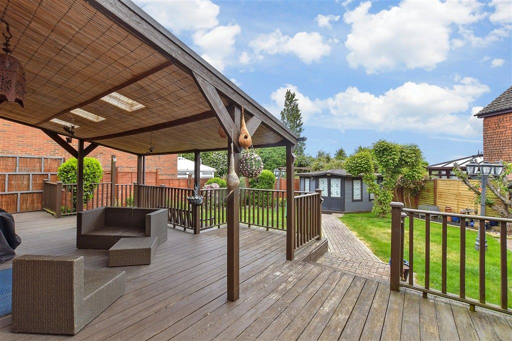 Property photo 1 of 17 Patio / Decking