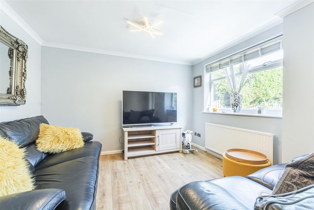 Property photo 3 of 37 CC8.Jpg