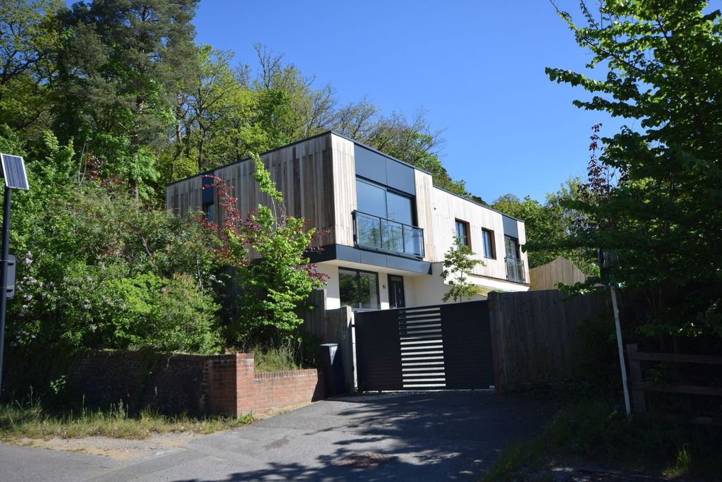 Property photo 1 of 23