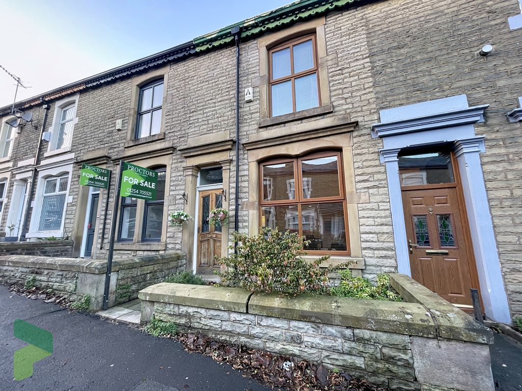 Property photo 2 of 16 Front Exterior