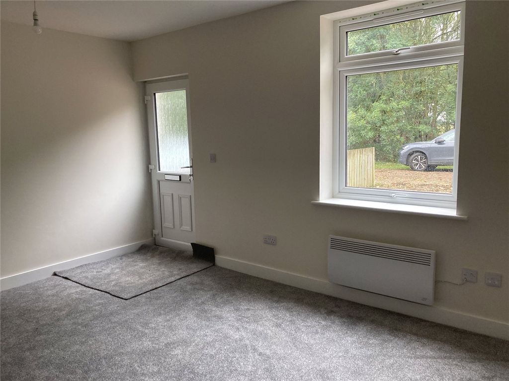 Property photo 3 of 8 Picture No. 05