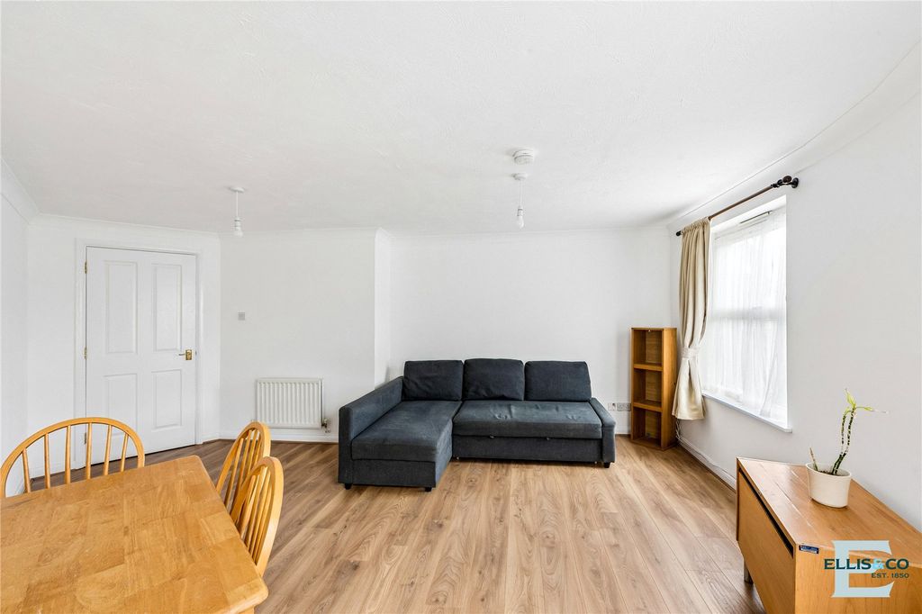 Property photo 3 of 12 Picture No. 30