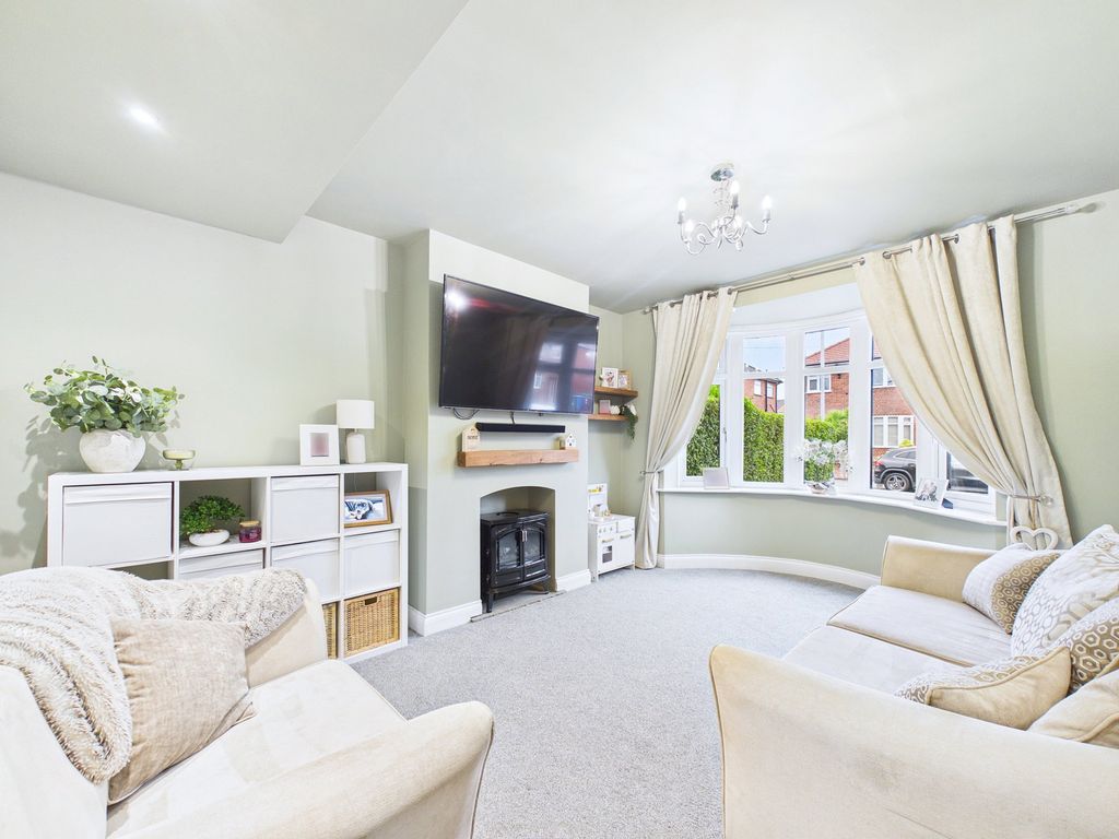 Property photo 2 of 27