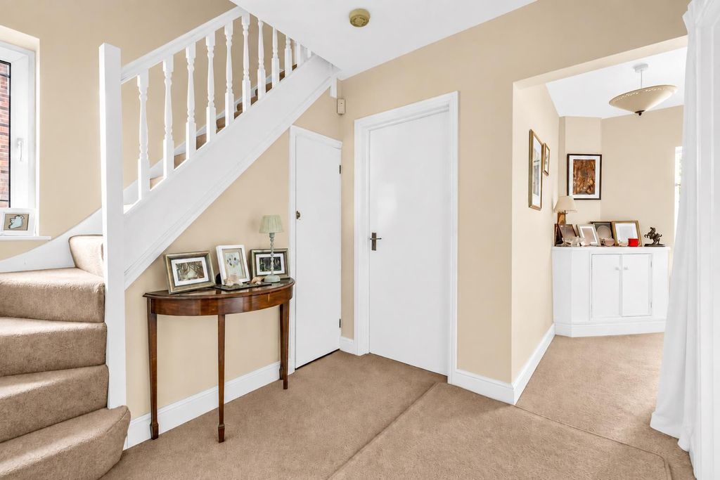 Property photo 3 of 29