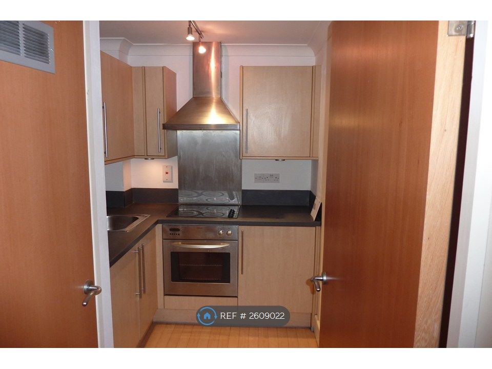 Property photo 2 of 5 Kitchen