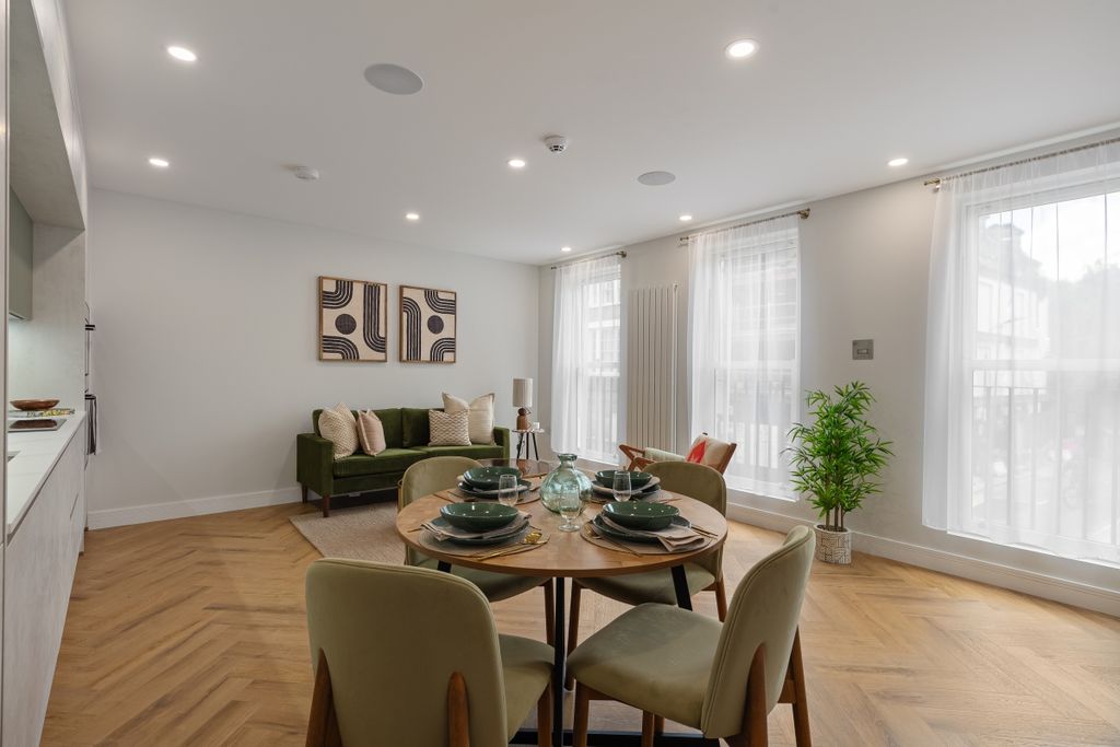 Property photo 3 of 10 094A1811