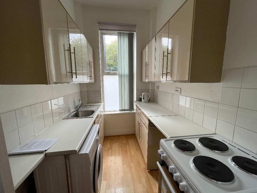 Property photo 2 of 5 Kitchen