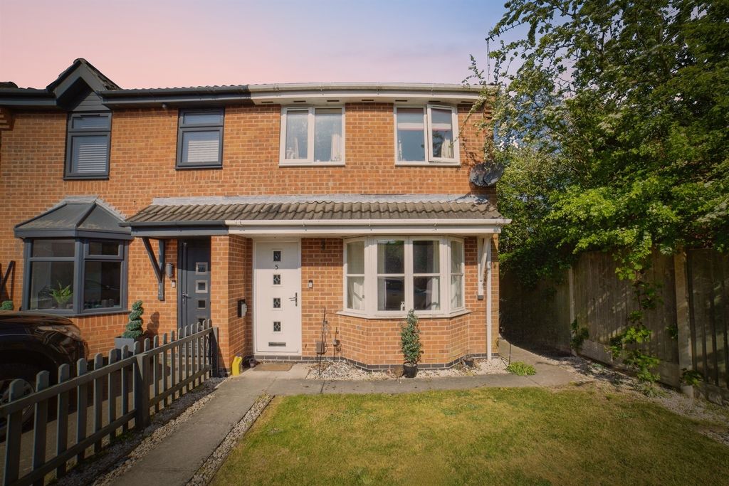 Property photo 1 of 18