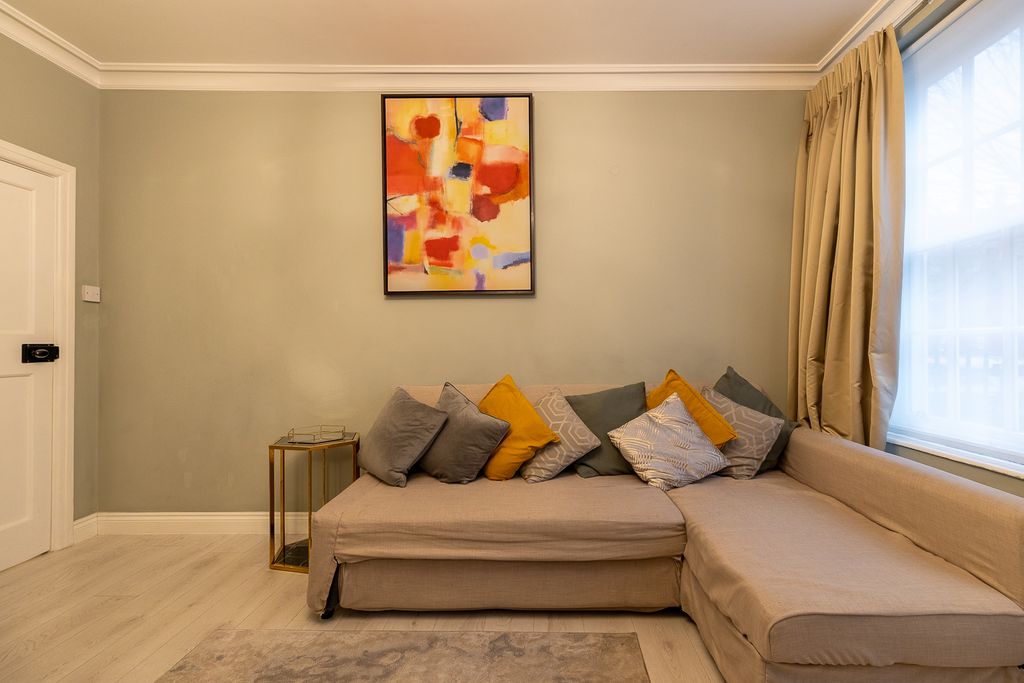 Property photo 3 of 15 Picture 3