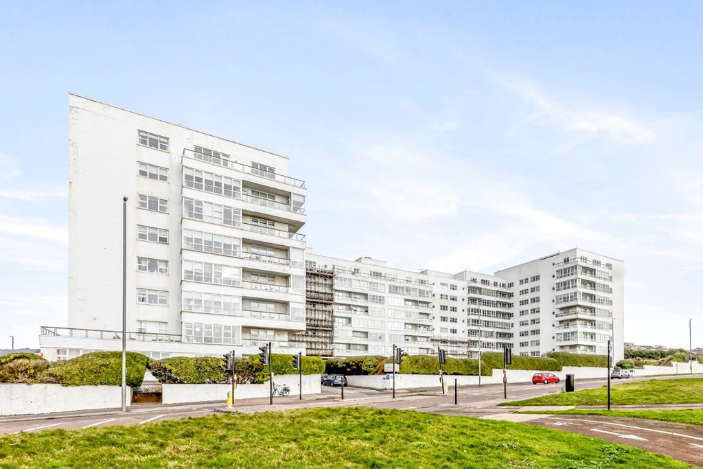 Property photo 1 of 13 4864431