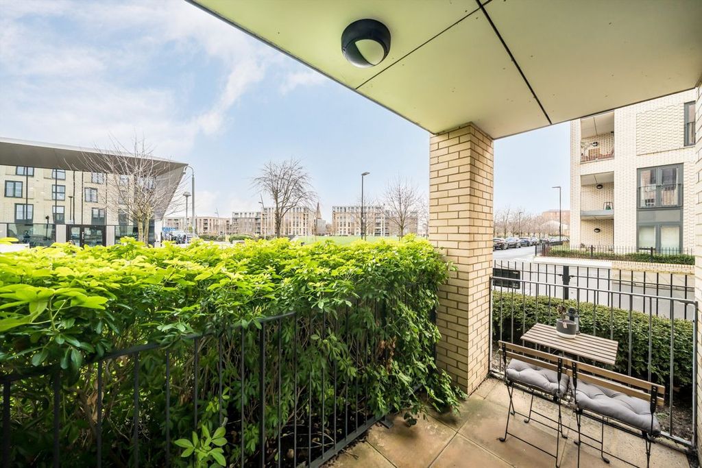 Property photo 2 of 11