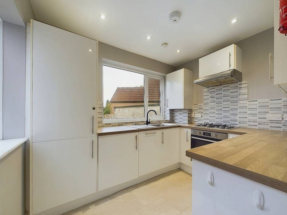 Property photo 3 of 19 3758937