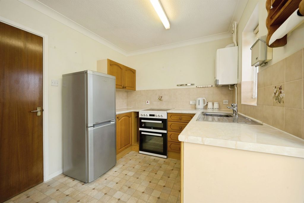 Property photo 3 of 14