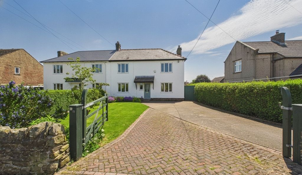 Property photo 1 of 13 Cam04709G0-Pr0394-Still002-001