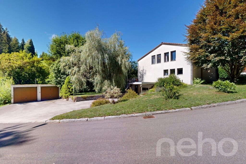 Property photo 1 of 12