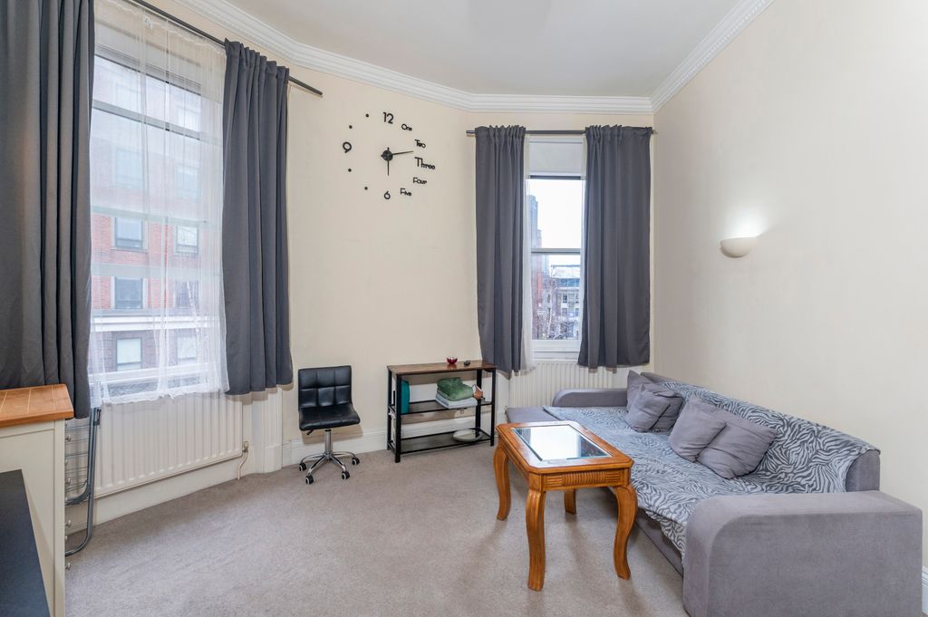 Property photo 1 of 6