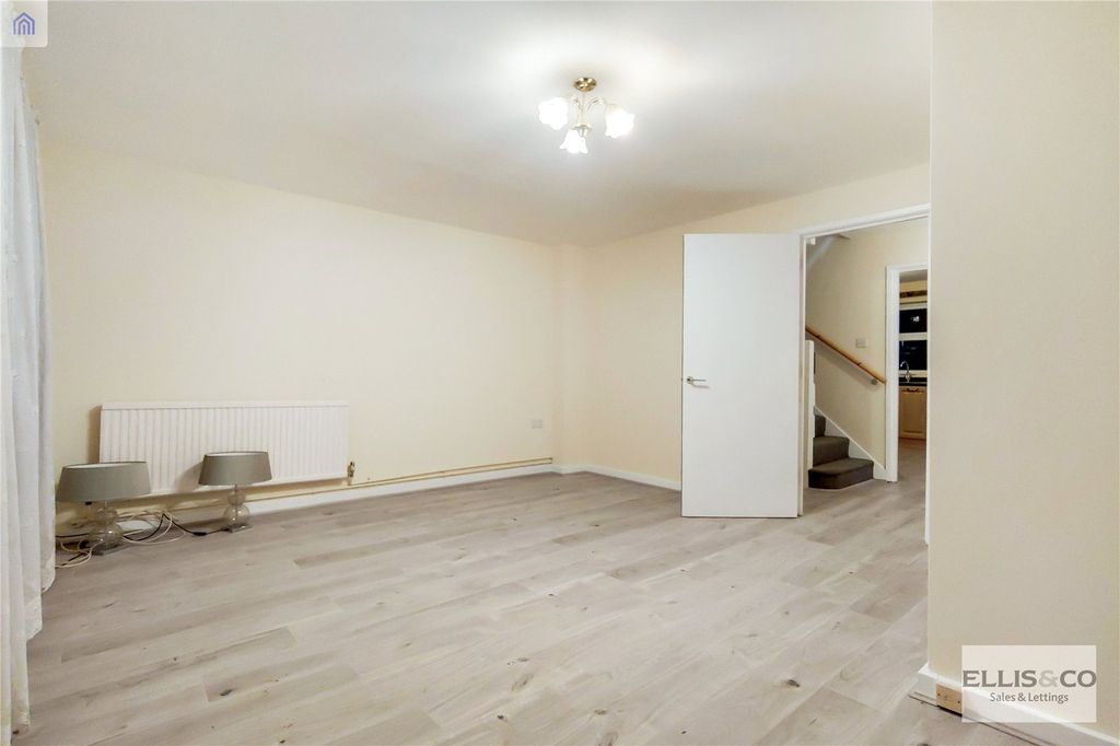 Property photo 2 of 17 Picture No. 07