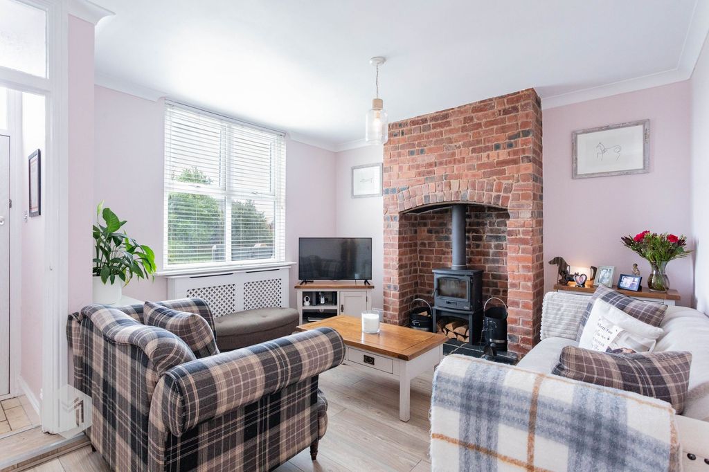 Property photo 2 of 35
