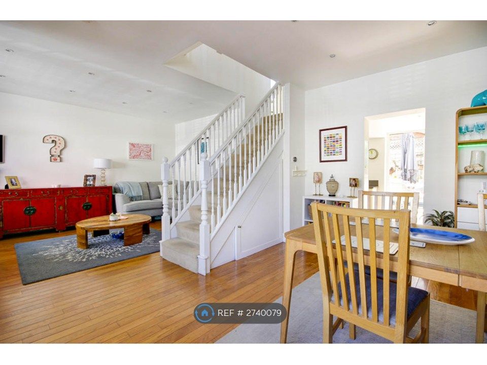 Property photo 3 of 20 Open Plan Living And Dining Room