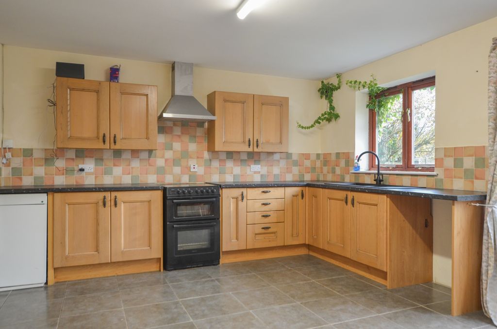 Property photo 3 of 16 Dsc_7475