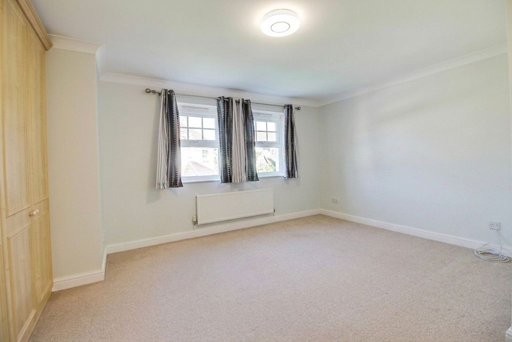 Additional image 12 of 4 bed detached house for saleJohn Newington Close, Kennington TN24