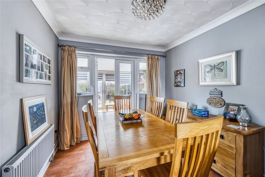 Property photo 3 of 15 Dining Room
