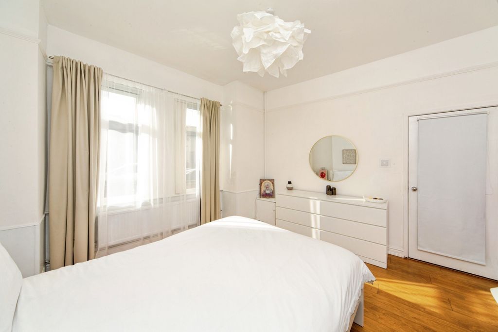 Property photo 3 of 22 Pbox-Img.Jpg