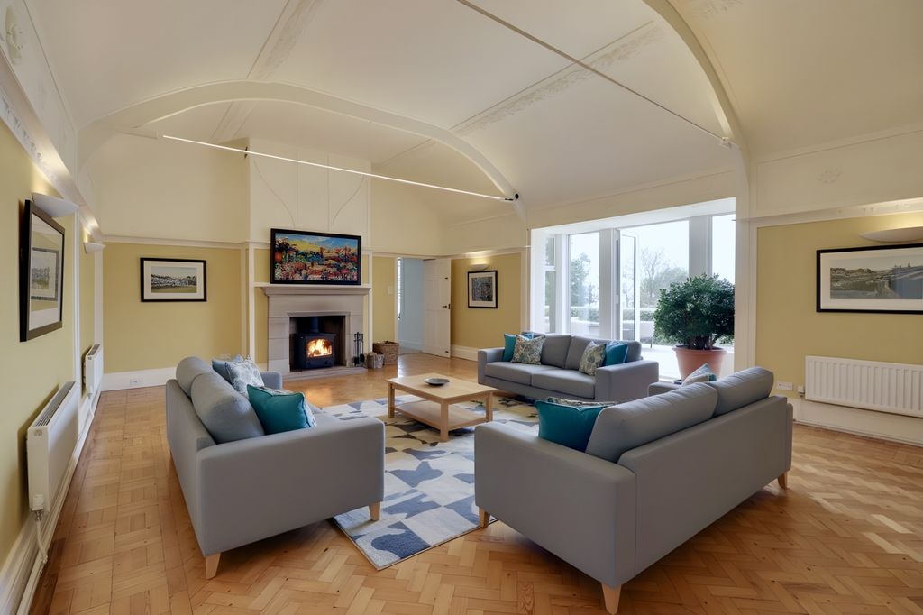 Property photo 1 of 25 Incredible Living Room Virtually Staged