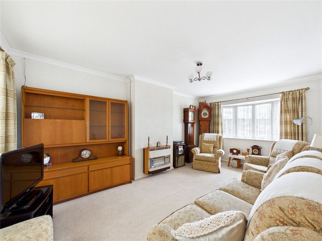 Property photo 2 of 17 Picture No. 12