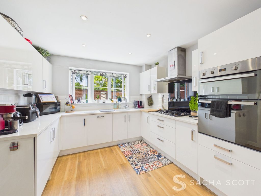 Property photo 3 of 36 Kitchen