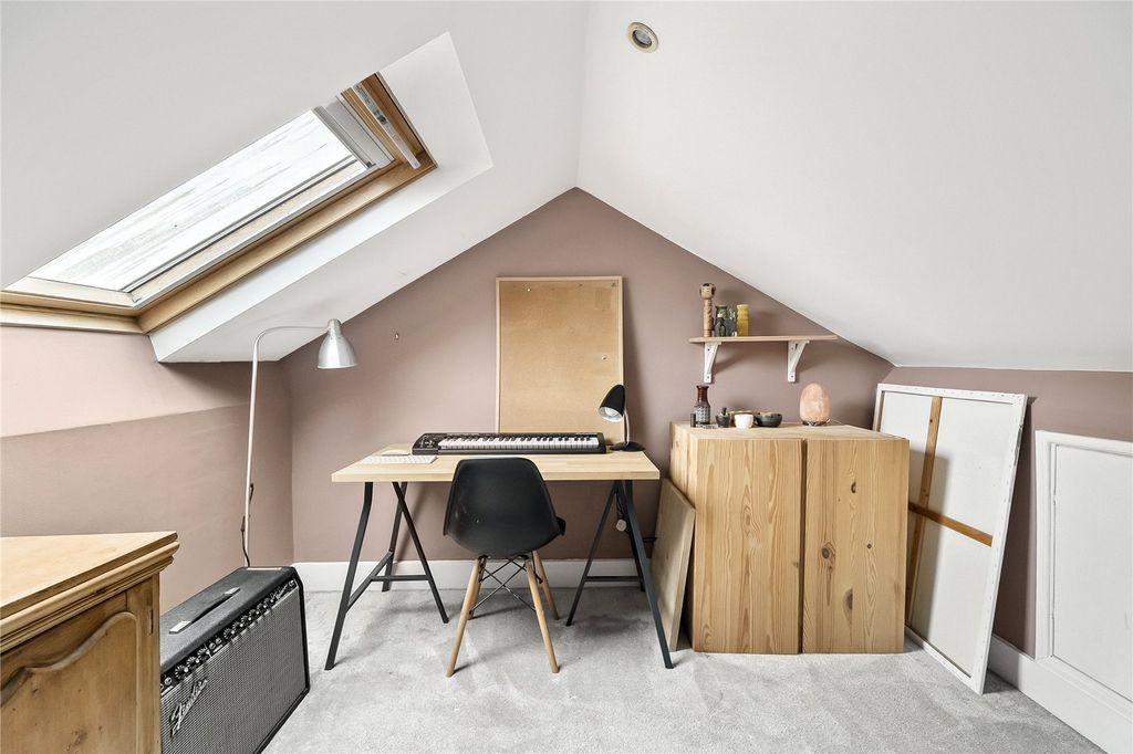 Property photo 3 of 17 Picture No. 15