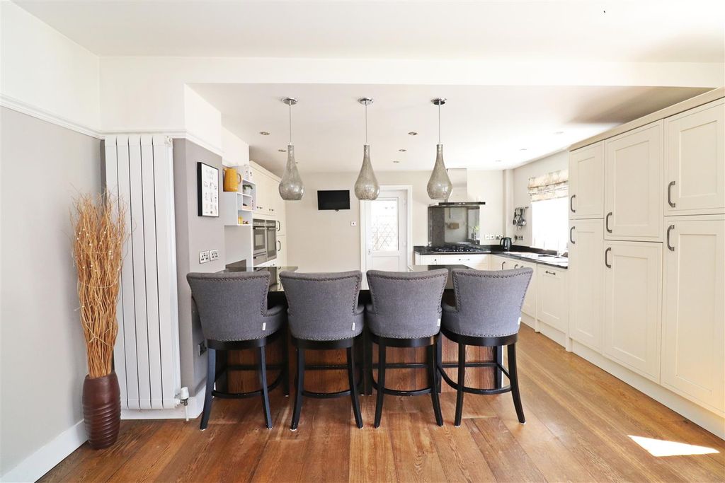 Property photo 2 of 15 Kitchen