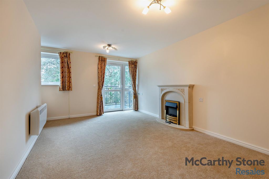 Property photo 1 of 22 8636905-Interior07-800.Jpg